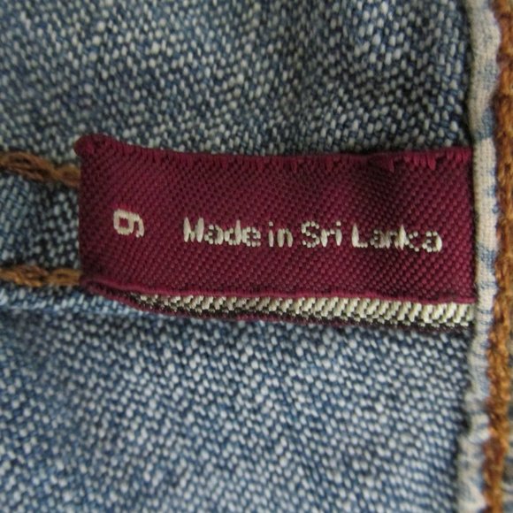 IZOD WOMEN'S SIZE 6 JEANS CAPRIS MED BLUE SLUB STRETCH DENIM JUST RIGHT CROPPED - Picture 9 of 11